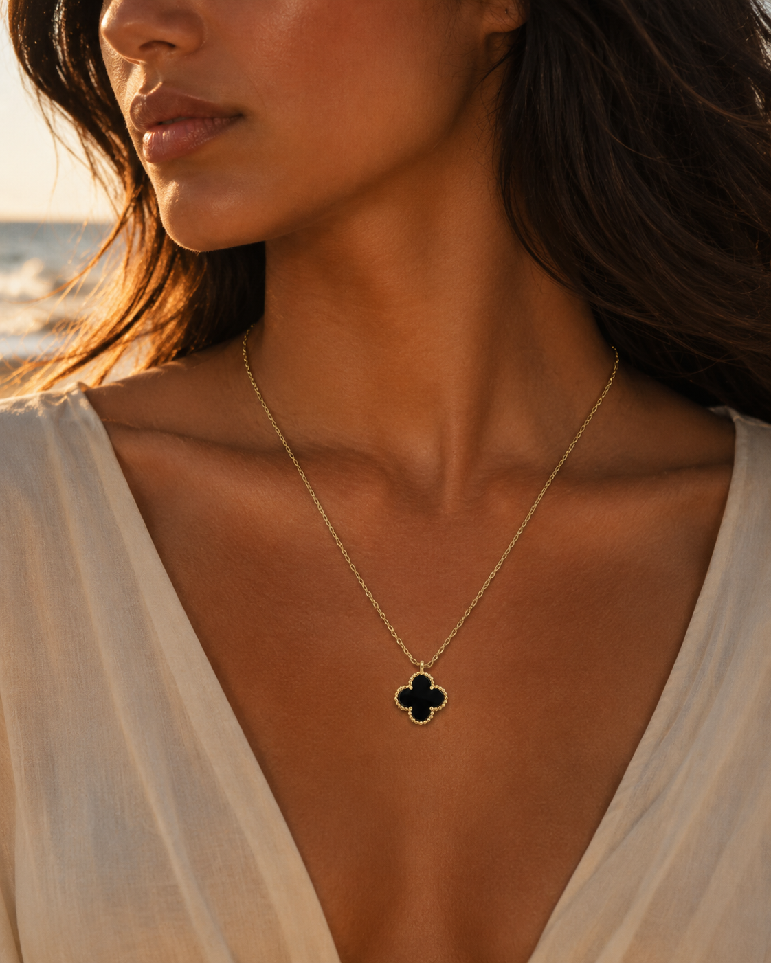 Black Clover Pendant (GOLDEN)
